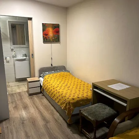 Nowoczesne Z Ogrodem I Parkingiem Apartment