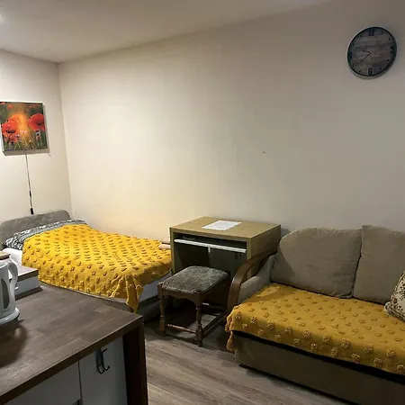 Apartmán Nowoczesne Z Ogrodem I Parkingiem