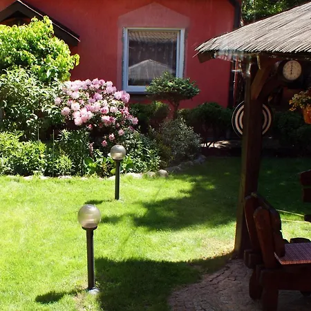 Nowoczesne Z Ogrodem I Parkingiem アパート ポズナン