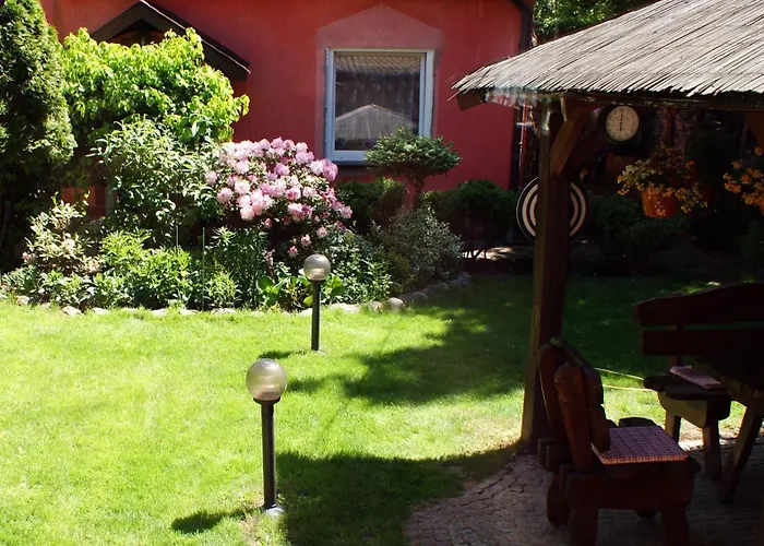 Nowoczesne Z Ogrodem I Parkingiem アパート ポズナン